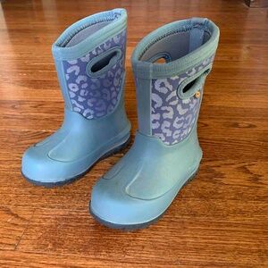 BOGS winter boots, size 8 Toddler